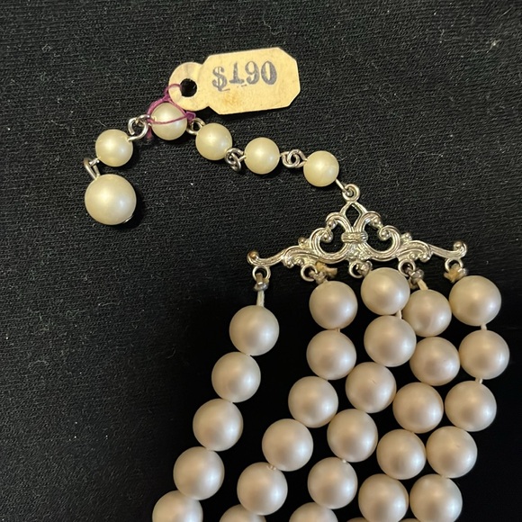 Vintage Pearl Necklace 5 strand. Never worn. - Picture 2 of 5
